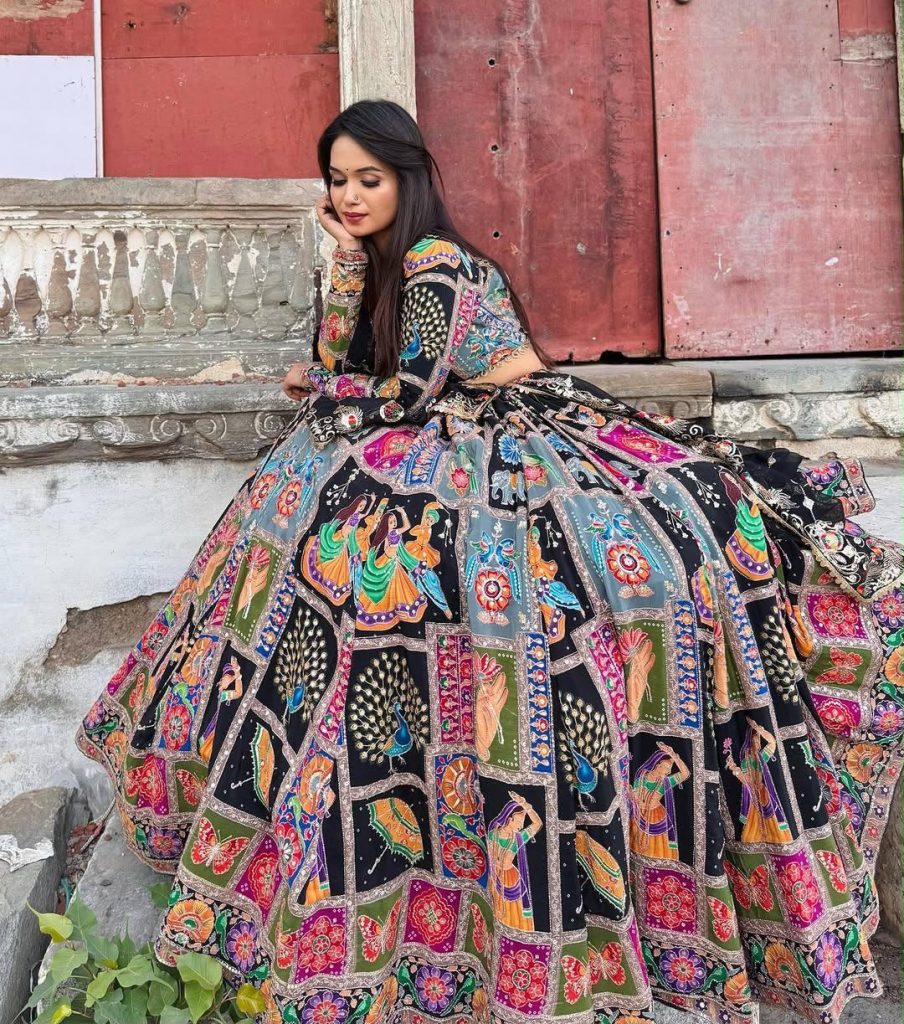 Women's Muslin Cotton Lehenga Choli with Real Mirror Work & Georgette Dupatta