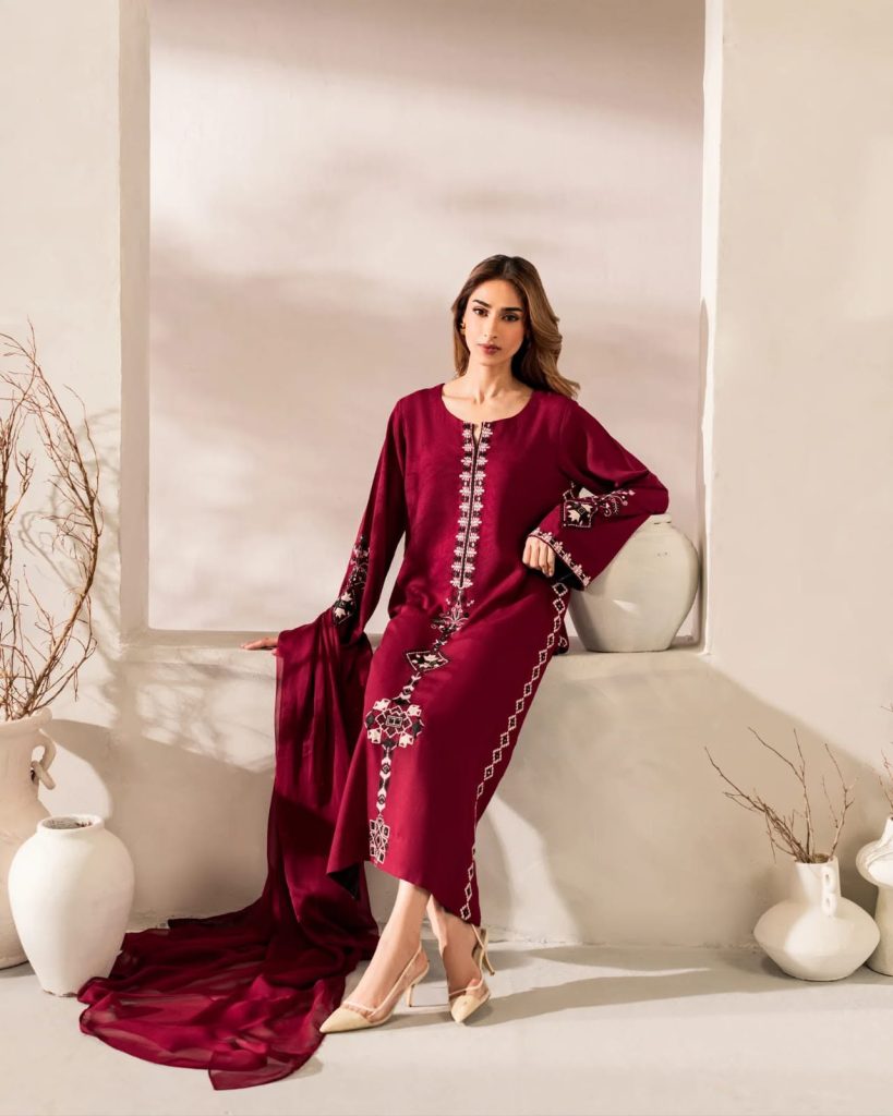Women's Chanderi Silk Embroidered Kurta Pant & Chinon Dupatta 3-Piece Festival Set