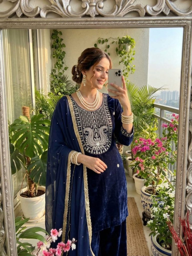 Women's Designer Velvet Kurta Pant & Faux Georgette Dupatta Set – Beads & Sequins Embellished Party Wear
